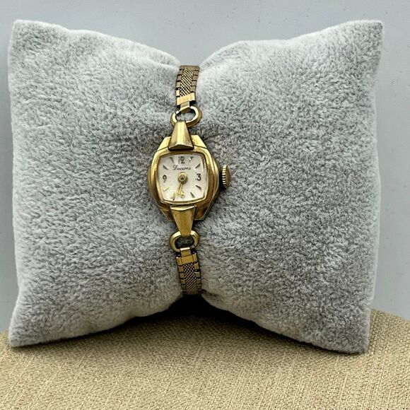 Vintage ladies Lucerne 1/20-10kt G.E victorian Watch - Picture 1 of 8
